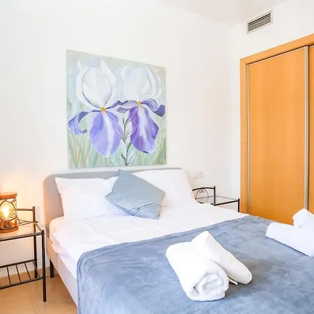 Turo 6 Family Flat With Pool And Playground Apartmán
